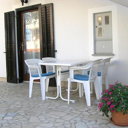 Apartmani Dolencic Krk Town Exteriör bild